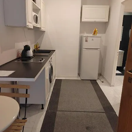 Monaco Studio #3 With Private Patio Apartment *